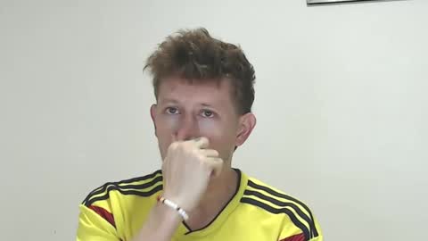 leon online show from February 9, 10:20 am