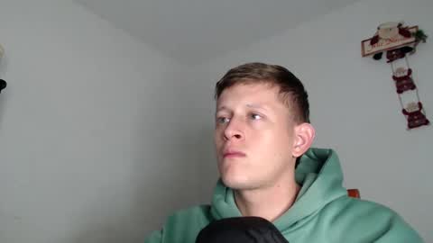 leon online show from December 11, 4:19 am