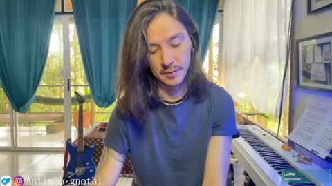 Snapshot of antinoo_gnothi chatting on December 18, 12:07 pm Antinoo Gnothi online show from December 18, 12:07 pm