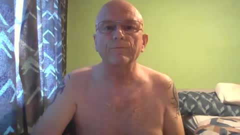 Snapshot of antmatt2025 chatting on September 30, 5:05 pm antmatt2025 online show from September 30, 5:05 pm