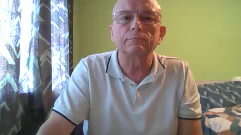 Snapshot of antmatt2025 chatting on September 12, 3:12 pm antmatt2025 online show from September 12, 3:12 pm