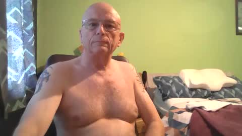 Snapshot of antmatt2025 chatting on September 26, 3:54 pm antmatt2025 online show from September 26, 3:54 pm