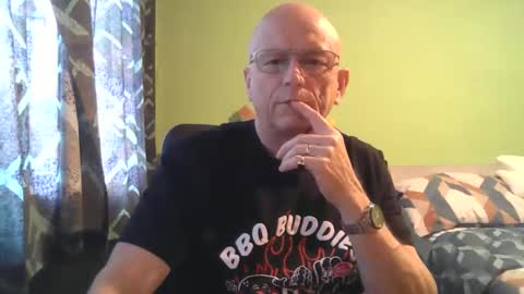 Snapshot of antmatt2025 chatting on October 16, 4:26 pm antmatt2025 online show from October 16, 4:26 pm