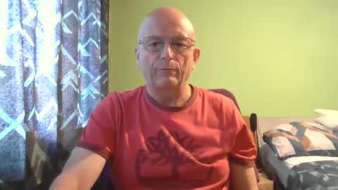 Snapshot of antmatt2025 chatting on October 18, 11:59 am antmatt2025 online show from October 18, 11:59 am