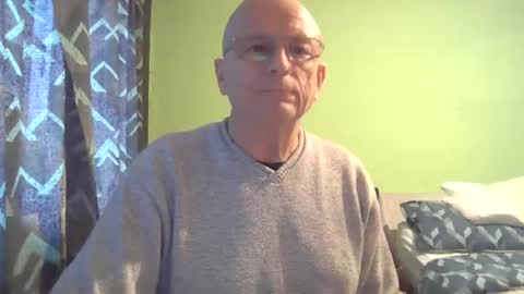 Snapshot of antmatt2025 chatting on October 13, 8:09 am antmatt2025 online show from October 13, 8:09 am
