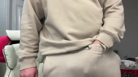 Snapshot of anton_smotri chatting on January 10, 5:47 am anton_smotri online show from January 10, 5:47 am