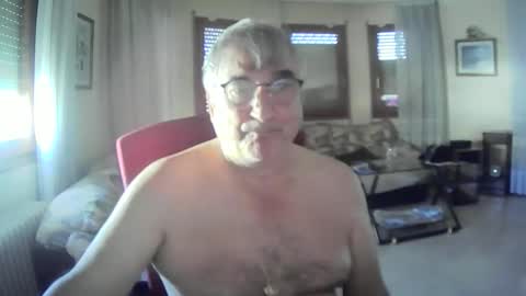 Antonio online show from October 15, 1:52 pm