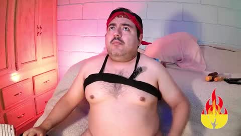 Snapshot of anuarfox chatting on October 14, 7:15 am AnuarFox online show from October 14, 7:15 am