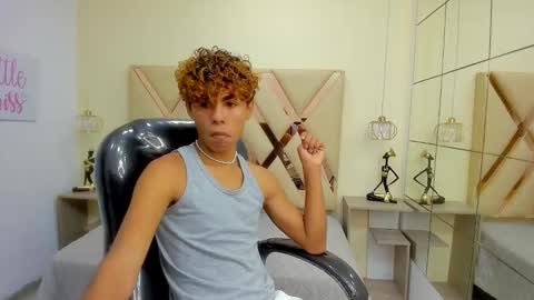 anyelotwink online show from March 3, 8:48 pm