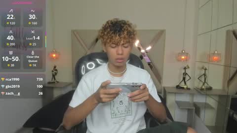 anyelotwink online show from April 9, 6:19 am