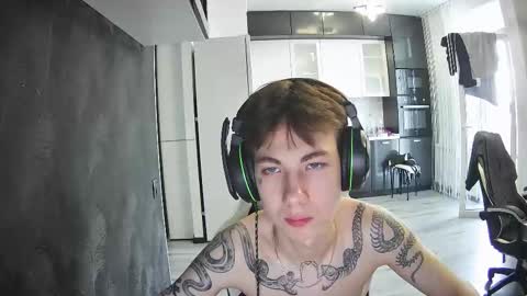 Snapshot of aplant_ chatting on September 17, 1:12 pm aplant_ online show from September 17, 1:12 pm