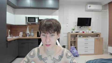 aplant_ online show from March 5, 4:09 am