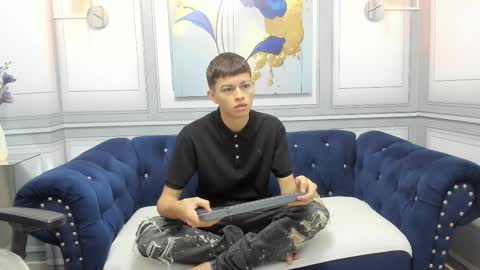   online show from March 4, 3:02 am