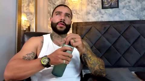 Snapshot of apolo_rousse chatting on September 15, 9:16 pm Apolo online show from September 15, 9:16 pm