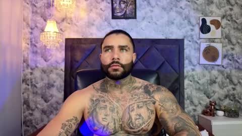 Snapshot of apolo_rousse chatting on September 13, 12:44 am Apolo online show from September 13, 12:44 am