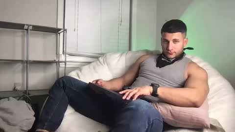 Snapshot of apolo_strange chatting on February 21, 5:46 am apolo_strange online show from February 21, 5:46 am