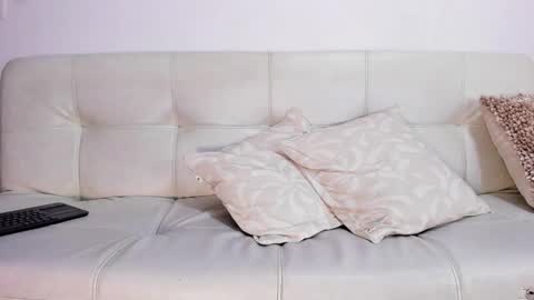 Apolo Klein online show from December 16, 6:09 am