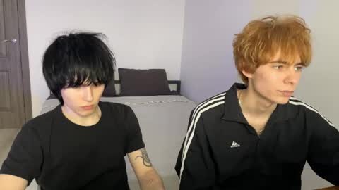 zik and kris online show from April 23, 2:19 pm