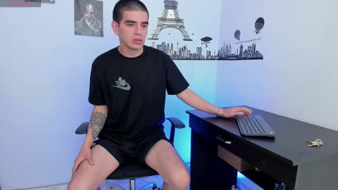 Snapshot of ares_johnsonn chatting on January 10, 6:49 pm Ares online show from January 10, 6:49 pm