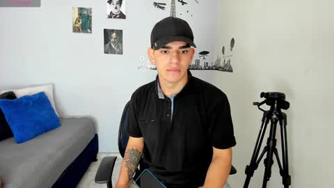 Snapshot of ares_johnsonn chatting on December 31, 3:42 pm Ares online show from December 31, 3:42 pm