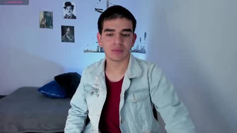 Snapshot of ares_johnsonn chatting on December 20, 4:57 pm Ares online show from December 20, 4:57 pm