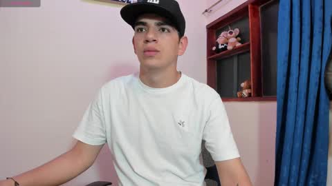 Snapshot of ares_johnsonn chatting on March 1, 11:17 am Ares online show from March 1, 11:17 am