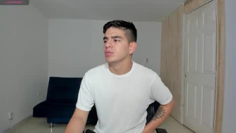 Snapshot of ares_johnsonn chatting on September 15, 12:17 pm Ares online show from September 15, 12:17 pm