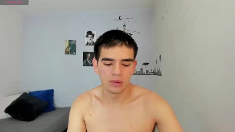 Snapshot of ares_johnsonn chatting on December 23, 9:51 pm Ares online show from December 23, 9:51 pm