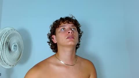 Ariel Aoir online show from March 28, 9:37 pm