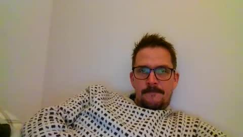 ariparikrigsmann online show from December 24, 10:39 pm