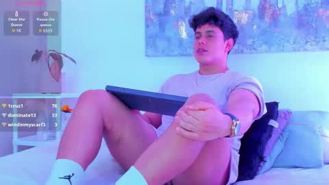   online show from November 27, 8:40 am