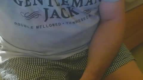 Snapshot of arnie12 chatting on February 10, 12:18 pm Arnie online show from February 10, 12:18 pm