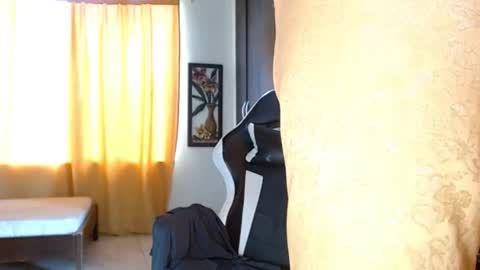 aronmiller online show from December 4, 6:48 pm