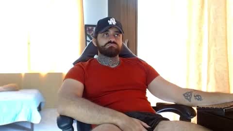 aronmiller online show from November 28, 6:21 pm