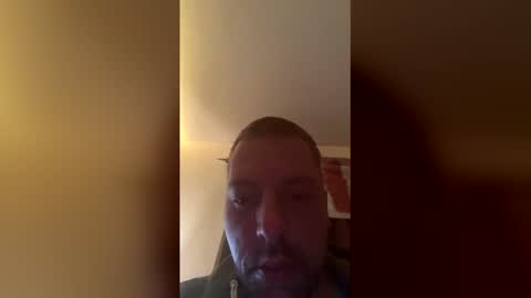 arschherro14 online show from April 16, 2:33 am