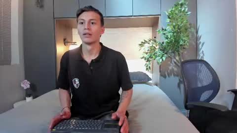 artemisblackwood online show from July 10, 1:47 pm