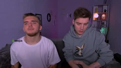 ash_raven_ online show from October 15, 7:32 pm