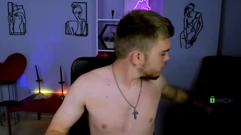 ash_raven_ online show from September 29, 5:39 am