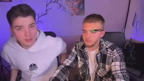 ash_raven_ online show from October 14, 7:32 pm