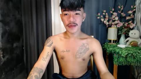 Snapshot of asian_kimxxx chatting on October 9, 12:10 pm don online show from October 9, 12:10 pm