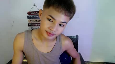 asian_lover05 online show from April 6, 7:25 pm