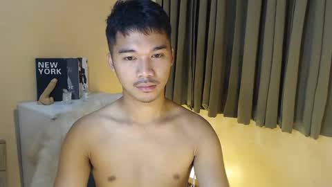 asianhunk_jamesx online show from October 2, 1:20 am