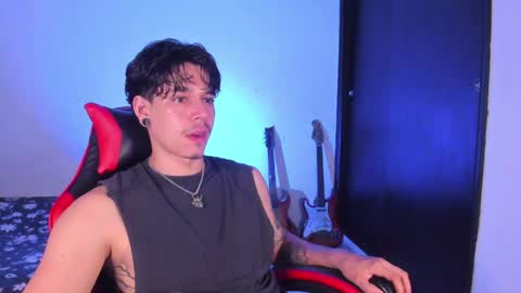 asmodeuszz online show from April 18, 4:03 am