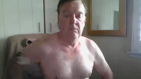 astute008 online show from January 6, 11:53 pm