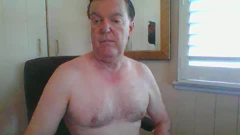 astute008 online show from December 3, 9:54 pm