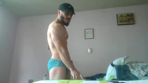 Snapshot of athlete_boy22 chatting on December 7, 6:37 pm Atlas online show from December 7, 6:37 pm