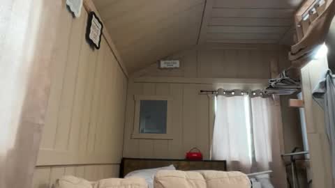 Alejandro online show from March 17, 3:47 pm