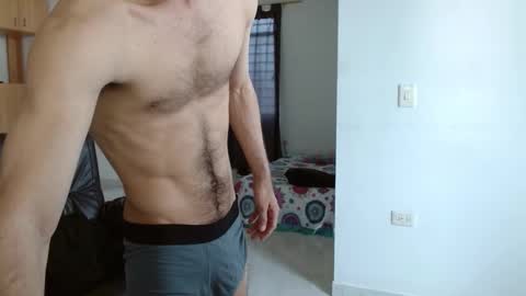 Snapshot of aureliv1 chatting on October 12, 8:36 pm Aureliano online show from October 12, 8:36 pm