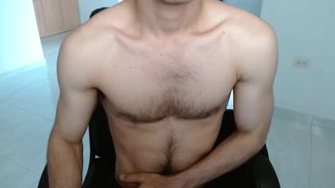 Snapshot of aureliv1 chatting on September 12, 10:43 pm Aureliano online show from September 12, 10:43 pm