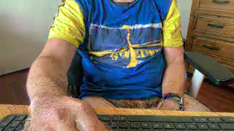 Snapshot of aussielatino82 chatting on February 7, 12:53 am Rich online show from February 7, 12:53 am